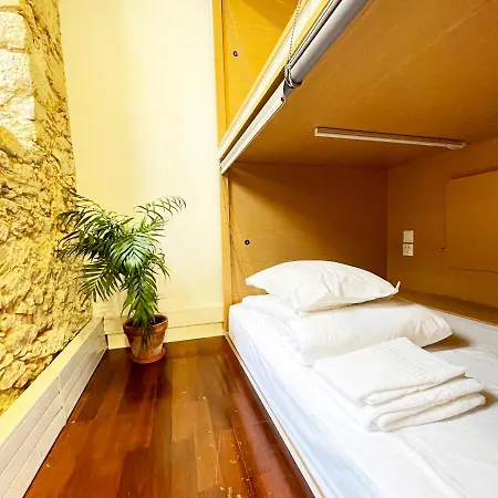 Hostel Draper Startup House For Entrepreneurs *