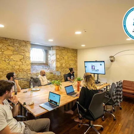 Hostel Draper Startup House For Entrepreneurs