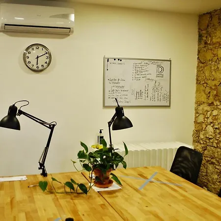 Hostel Draper Startup House For Entrepreneurs