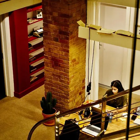 Draper Startup House For Entrepreneurs *