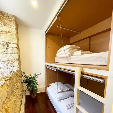 Draper Startup House For Entrepreneurs Hostel *
