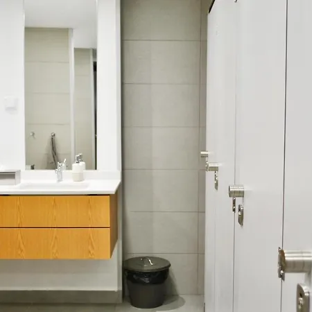 Draper Startup House For Entrepreneurs * Lissabon