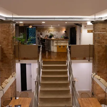 Hostel Draper Startup House For Entrepreneurs