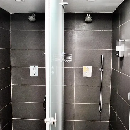 Hostel Draper Startup House For Entrepreneurs